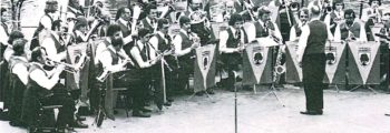 1960 bis 1969 – Weihnachtliederspielen, Kritikspiele und Auslandsbesuche
